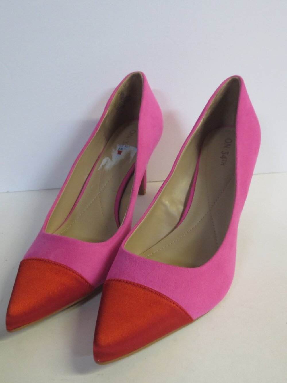 ON 34TH WOMEN'S SUEDE HIGH HEELED COLOR BLOCK SHOES - PINK/RED - 9M